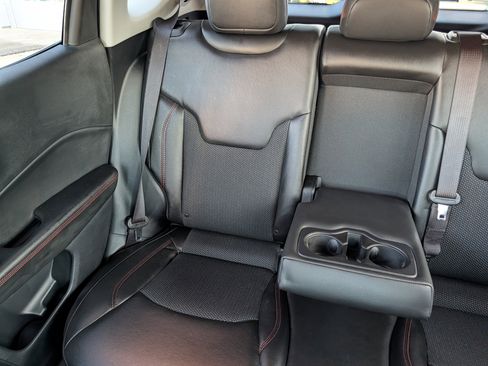 Used 2018 Jeep Compass Trailhawk w/ Cold Weather Group image 12