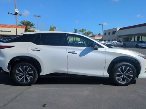 Used 2024 Lexus RZ 300e Premium image 5
