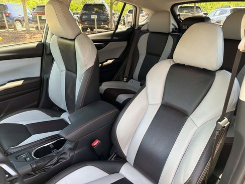Used 2023 Subaru Crosstrek 2.5i Limited AWD/4WD image 16