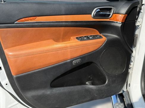 Used 2013 Jeep Grand Cherokee Overland w/ Advance Technology Group image 13