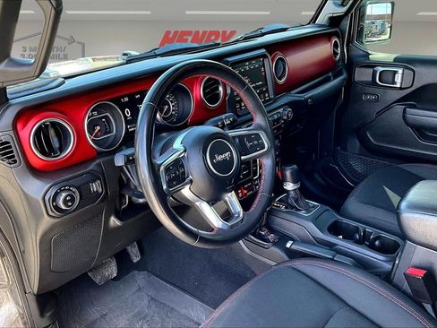 Used 2023 Jeep Gladiator Rubicon w/ LED Lighting Group AWD/4WD image 18