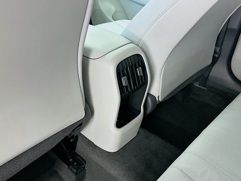 Used 2025 Hyundai Kona SEL AWD/4WD image 28