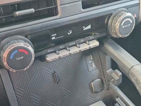 Certified 2026 Toyota 4Runner SR5 AWD/4WD image 22