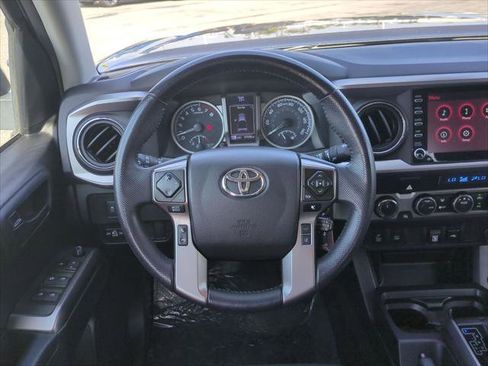 Used 2022 Toyota Tacoma SR5 w/ Technology Package image 14