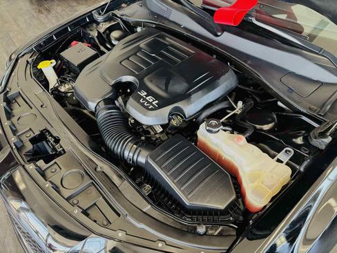 Used 2022 Chrysler 300 S RWD image 16