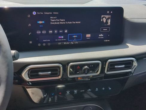 New 2026 Nissan Sentra SV w/ SV Convenience Package FWD image 18