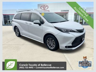 Used 2025 Toyota Sienna XLE