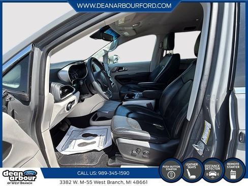 Used 2022 Chrysler Pacifica Touring-L FWD image 10