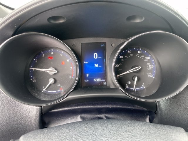 Used 2018 Toyota C-HR XLE FWD image 17