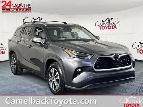 Used 2023 Toyota Highlander XLE FWD image 1