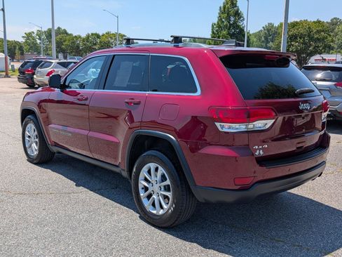 Used 2021 Jeep Grand Cherokee Laredo AWD/4WD image 4
