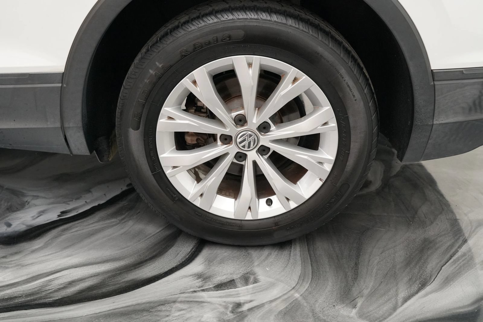 Used 2020 Volkswagen Tiguan S FWD image 9