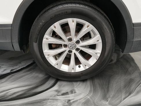 Used 2020 Volkswagen Tiguan S FWD image 9