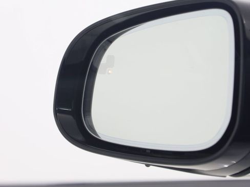 Used 2024 Jaguar XF R-Dynamic SE image 29