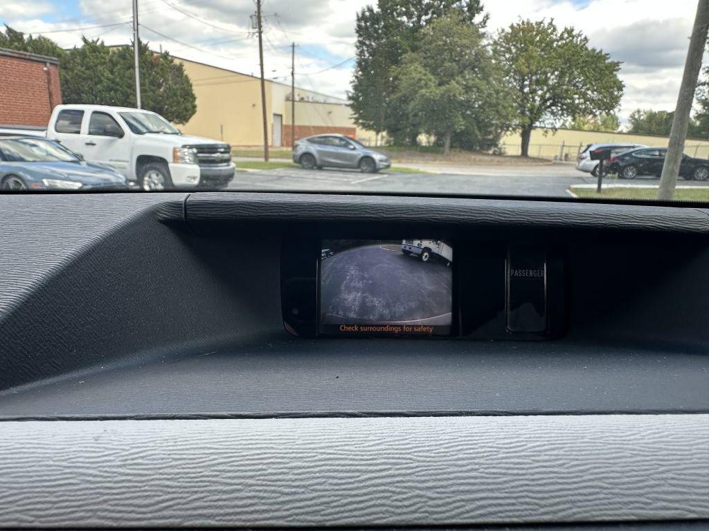 Used 2014 Toyota Sienna LE FWD image 37
