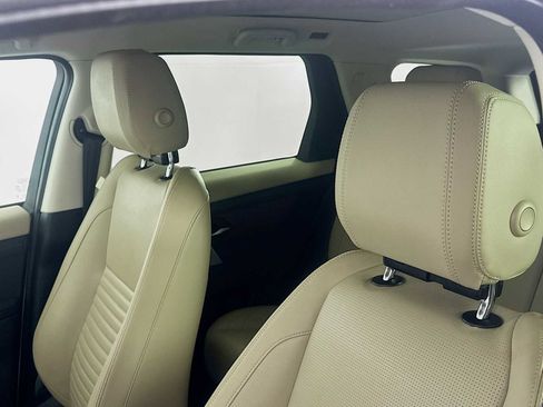 Used 2025 Land Rover Discovery Sport S image 22