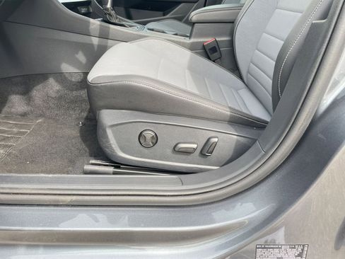 Used 2025 Volkswagen Jetta SE image 23