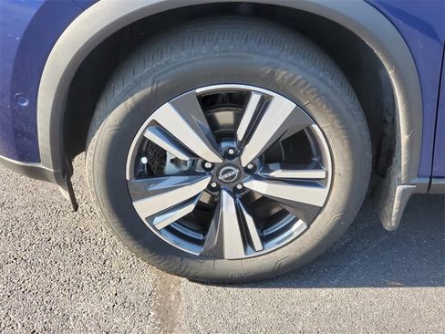 Certified 2023 Nissan Rogue SL w/ SL Premium Package image 12