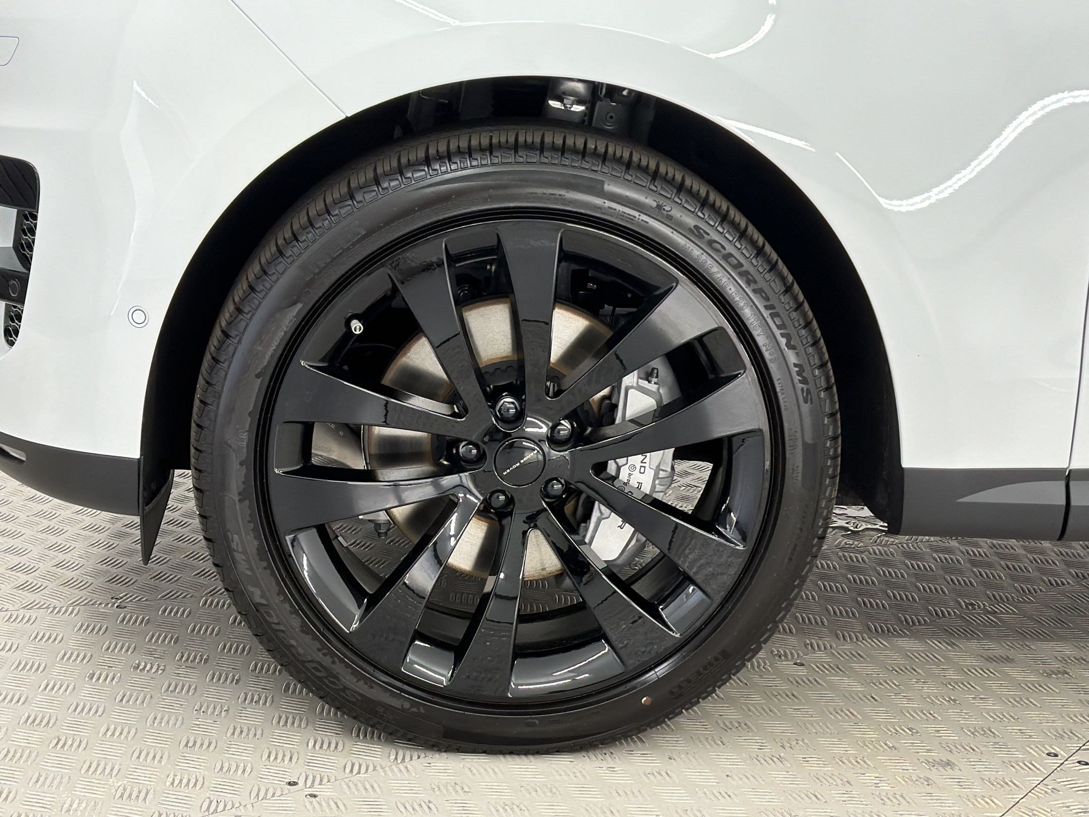 New 2026 Land Rover Range Rover Sport SE AWD/4WD image 12