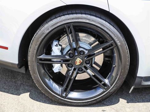Used 2022 Porsche Taycan RWD image 12