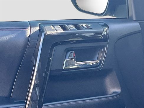 Used 2019 Toyota 4Runner TRD Off-Road Premium image 18