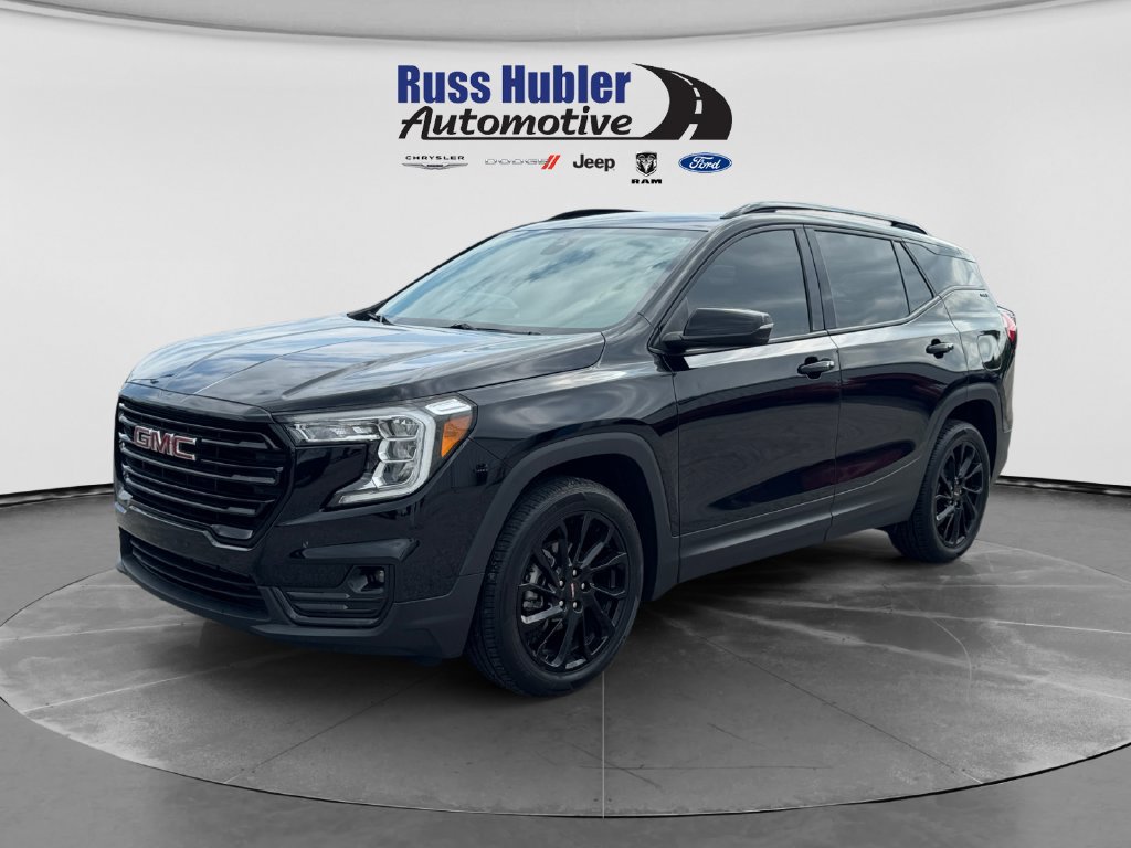 Used 2024 GMC Terrain SLT AWD/4WD image 1