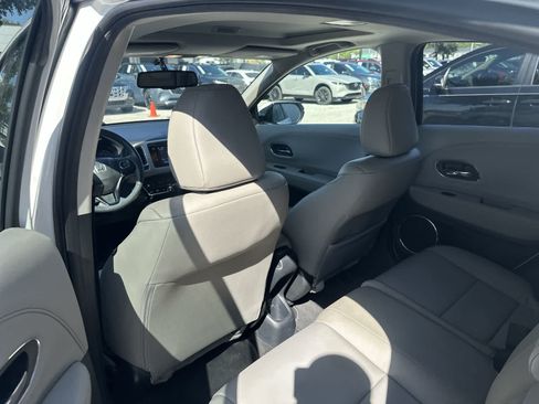 Used 2018 Honda HR-V EX-L image 17