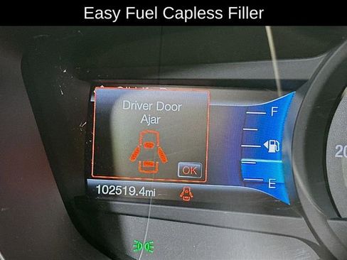 Used 2017 Ford Fusion SE FWD image 7