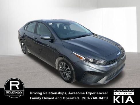 Certified 2023 Kia Forte LXS w/ LXS Technology Package image 8