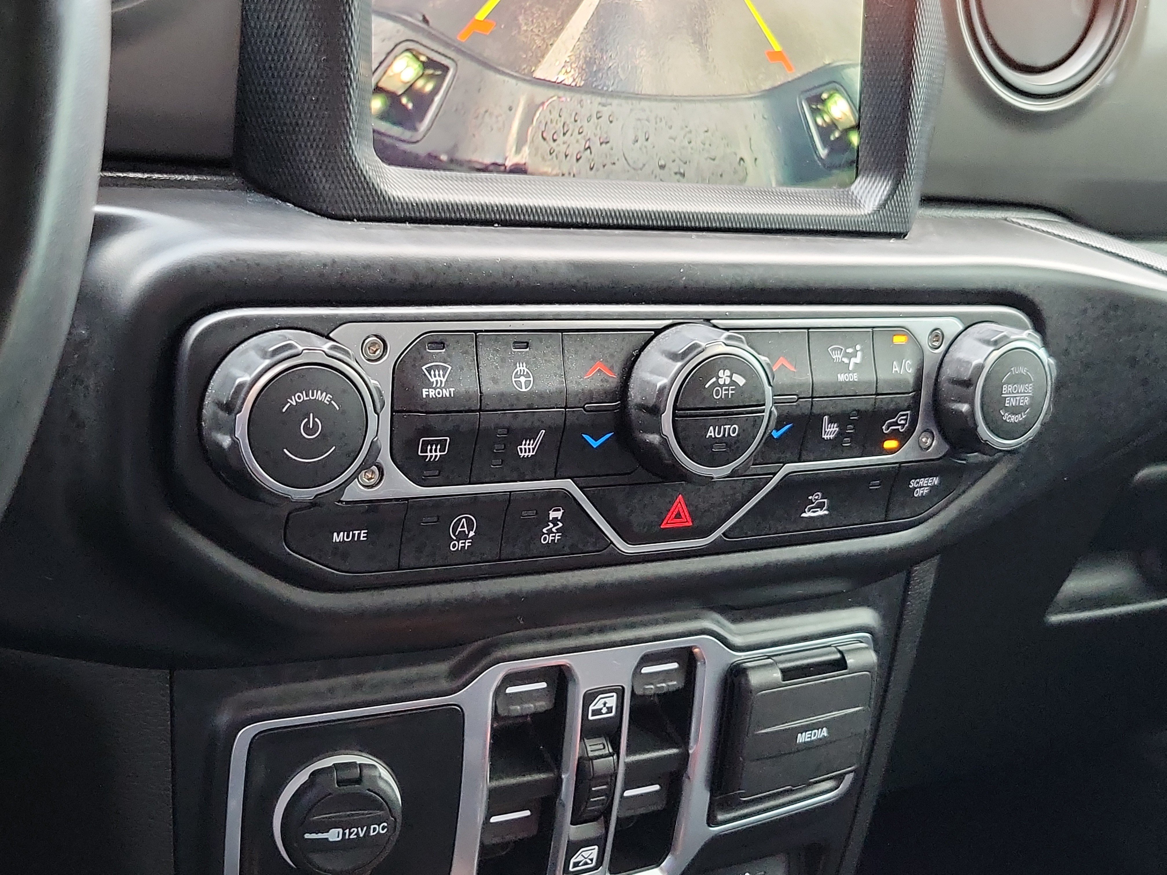 Used 2022 Jeep Gladiator Mojave AWD/4WD image 29