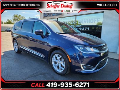 Used 2017 Chrysler Pacifica Touring-L Plus w/ Tire & Wheel Group