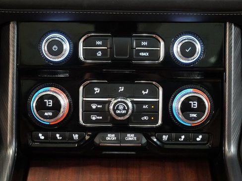 Used 2023 GMC Yukon Denali Ultimate image 25