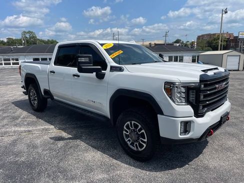 Used 2022 GMC Sierra 2500 AT4 AWD/4WD image 3
