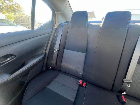 Used 2025 Nissan Sentra SV image 39