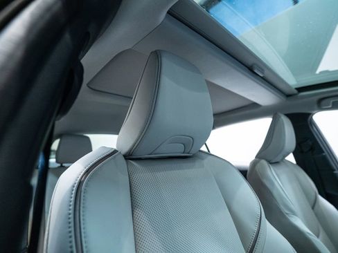 Used 2024 Toyota Prius XLE image 15