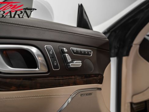 Used 2015 Mercedes-Benz SL 550 image 29