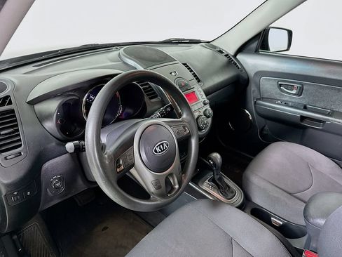 Used 2011 Kia Soul + w/ Audio Pkg FWD image 10