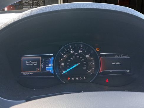 Used 2017 Ford Explorer Limited w/ Equipment Group 301A FWD image 21
