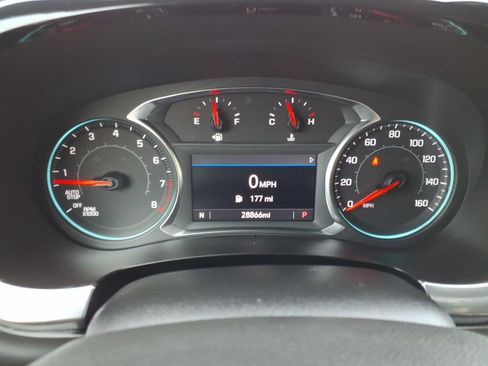 Used 2023 Chevrolet Traverse LT FWD image 24