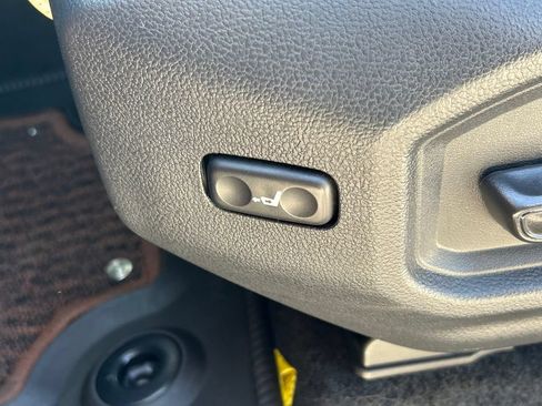 Used 2022 Toyota Tundra 1794 Edition AWD/4WD image 28