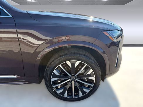 Certified 2026 Volvo XC90 B5 Core w/ Protection Package AWD/4WD image 11