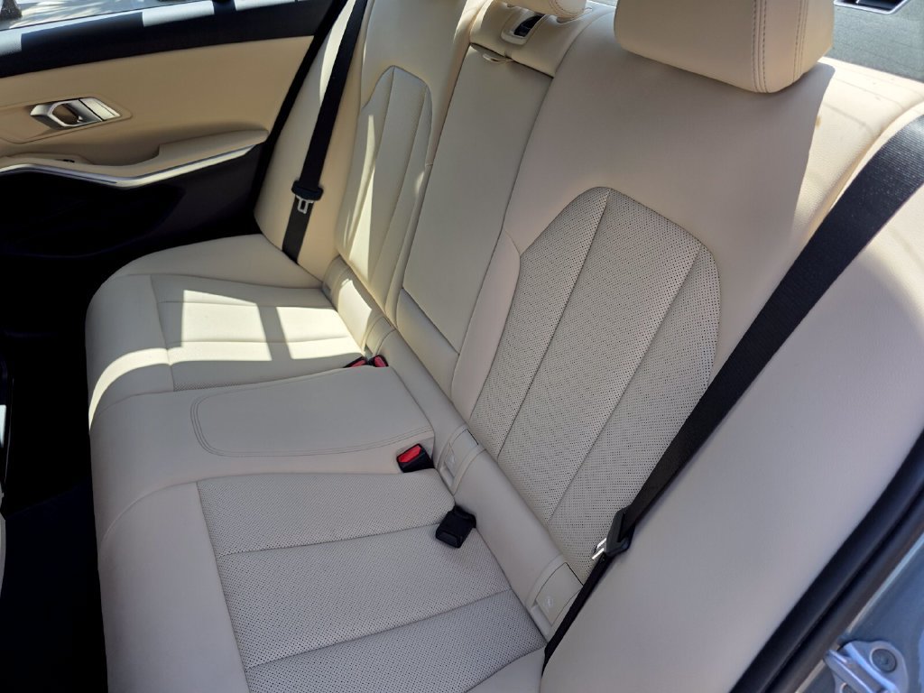 Certified 2023 BMW 330i xDrive Sedan AWD/4WD image 15