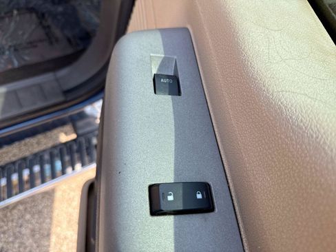Used 2015 Ford F250 Lariat w/ Chrome Package RWD image 17