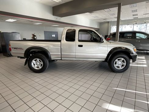 Used 2004 Toyota Tacoma 4x4 Xtracab V6 image 7
