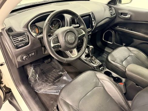 Used 2018 Jeep Compass Limited w/ Navigation Group AWD/4WD image 23