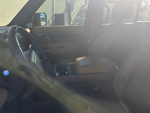 Certified 2023 Land Rover Defender 130 X image 9