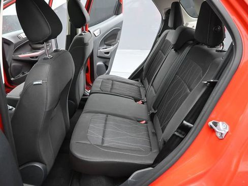 Used 2019 Ford EcoSport SE w/ SE Convenience Package image 12