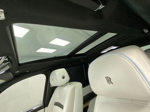Used 2019 Rolls-Royce Cullinan AWD/4WD image 14