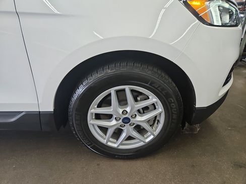 Used 2022 Ford Edge SEL AWD/4WD image 14