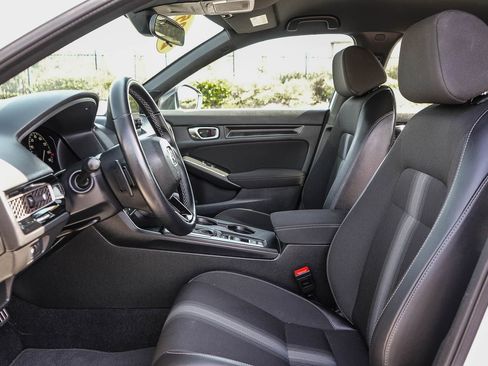 Used 2025 Honda Civic Sport image 21